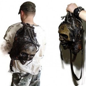 mochila zombie de cuero