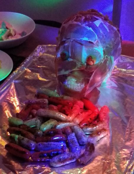 halloween cabeza comida salchichas