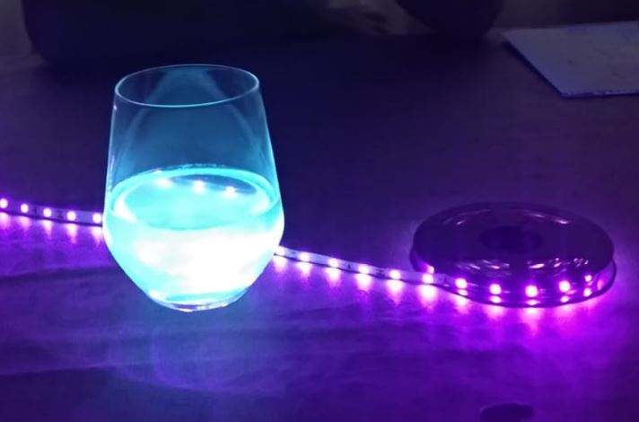 tónica luz ultravioleta quinina